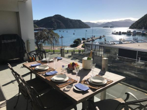 Oxley's Waterfront Luxury Apartment, Picton